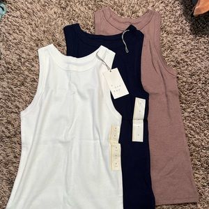 Bundle of 3 high neck tanks